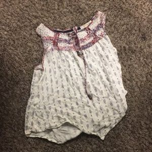 A short sleeved shirt